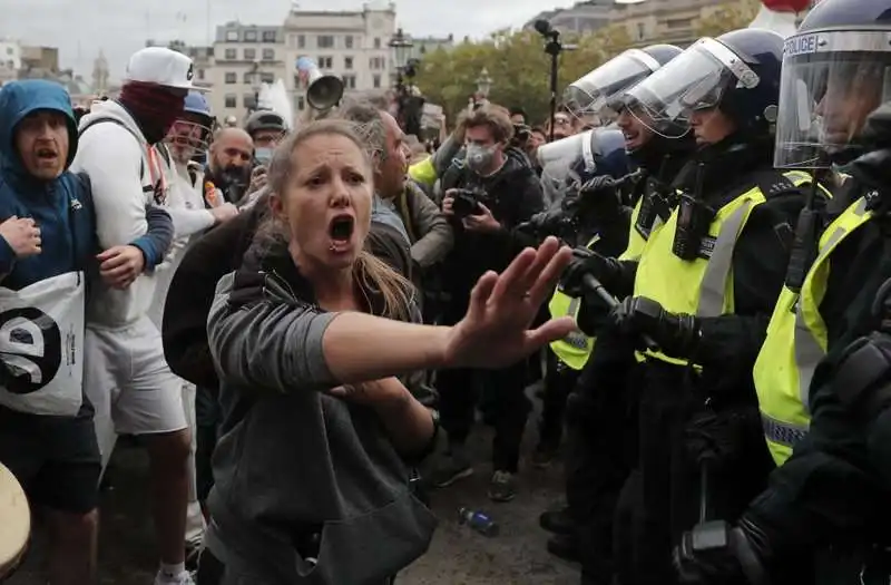 gran bretagna   proteste contro le restrizioni anti covid 6