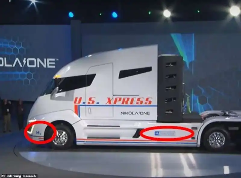 il camion nikola one senza motore ne batteria 