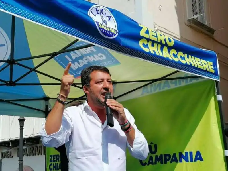 matteo salvini a torre del greco 