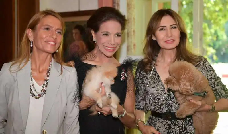 nuria elbling  marisela federici con frida e mariapia ruspoli  foto di bacco