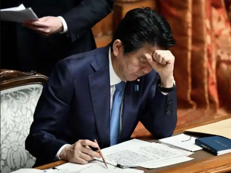 SHINZO ABE STRESSATO