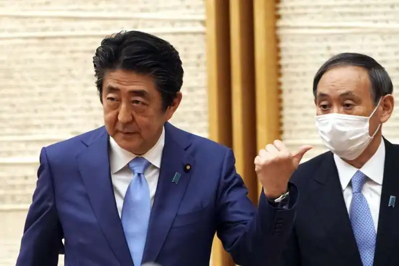 shinzo abe yoshihide suga