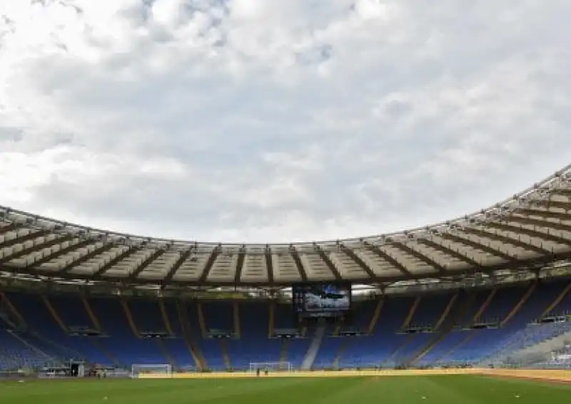 stadio vuoto