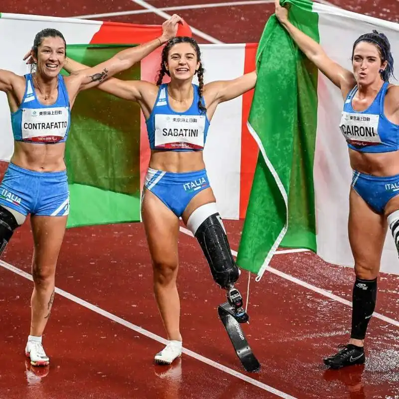 ambra sabatini, martina caironi, monica contrafatto 8