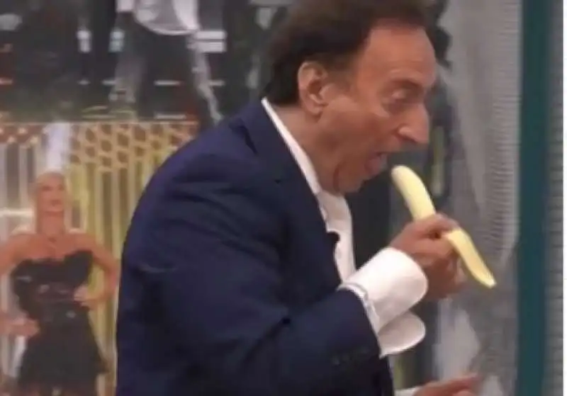 amedeo goria si mangia la banana