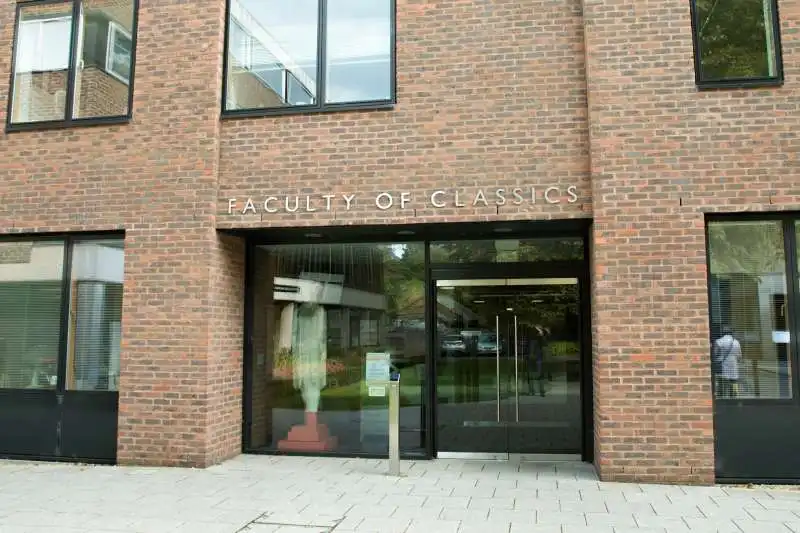 cambridge museum of classical archaeology entrance 154276