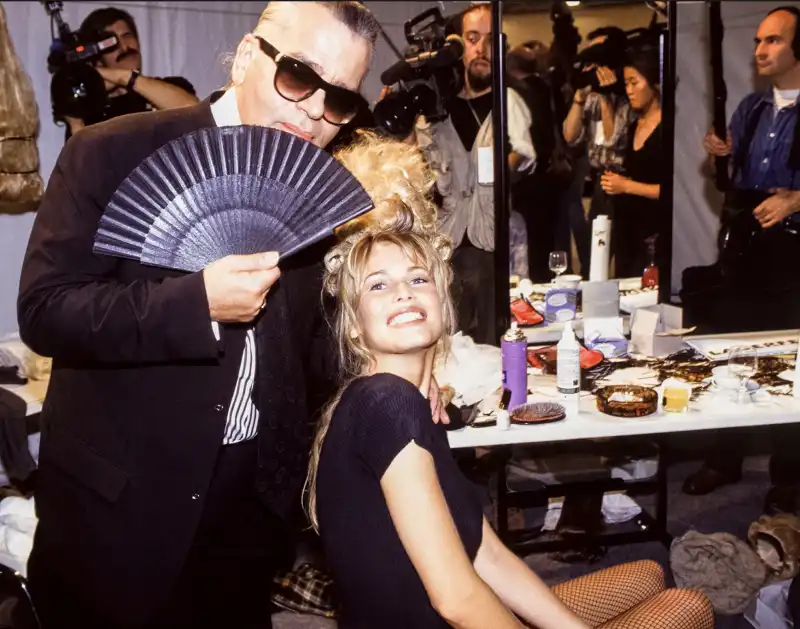 claudia schiffer karl lagerfeld