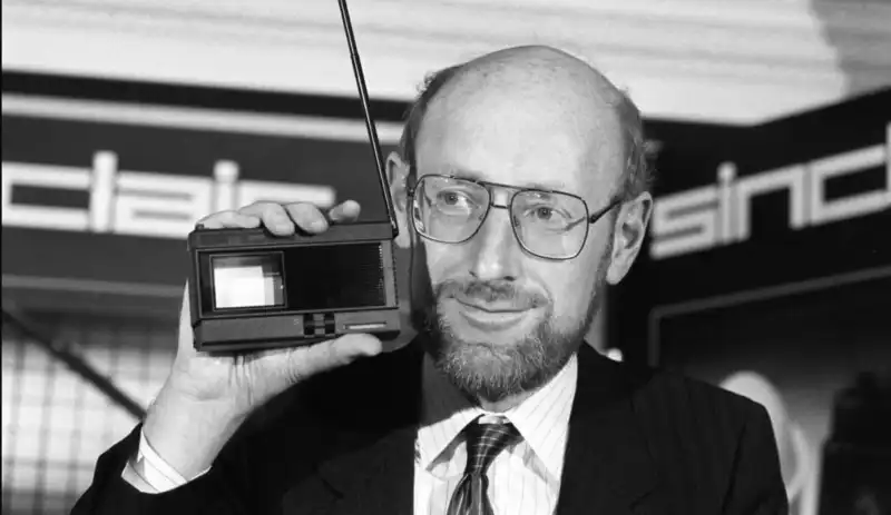 clive sinclair e la tv portatile da 2 pollici