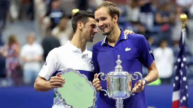 Daniil Medvedev e Novak Djokovic