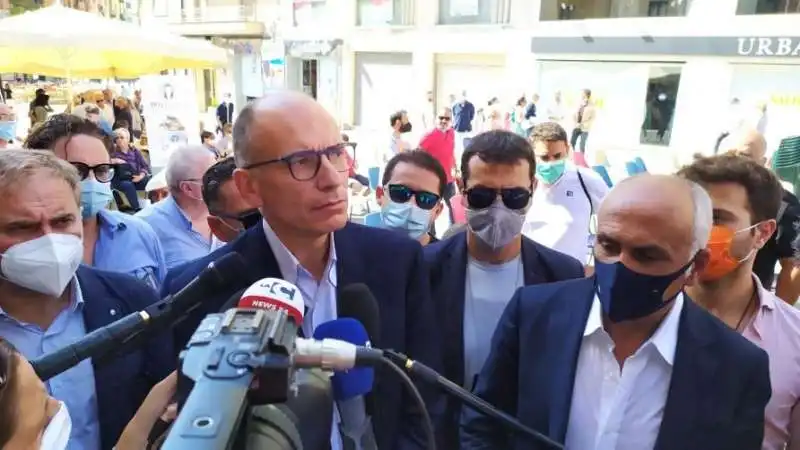 ENRICO LETTA A COSENZA  