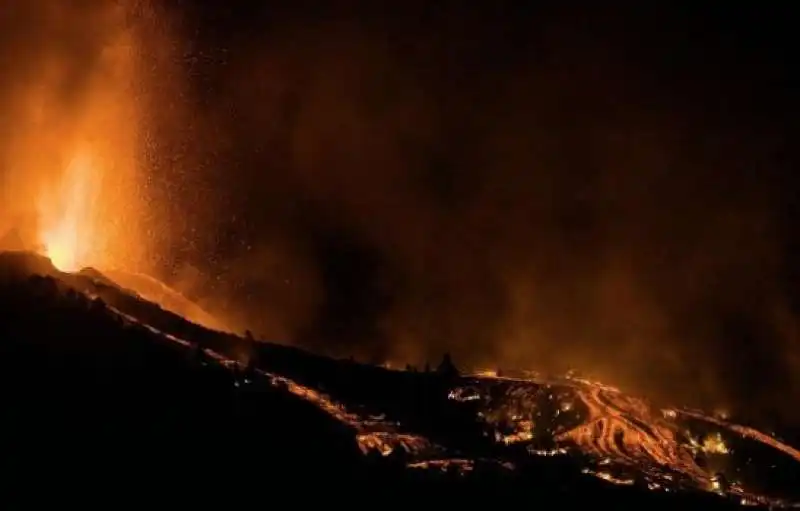 eruzione vulcano cumbre vieja alle canarie 10