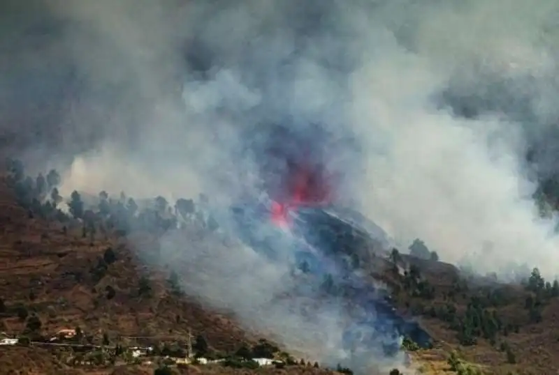 eruzione vulcano cumbre vieja alle canarie 2