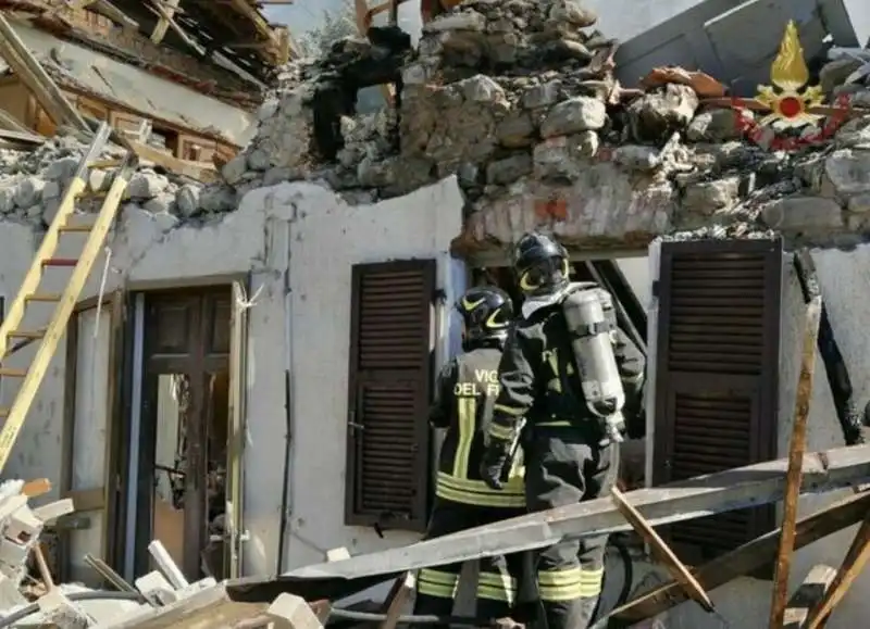 esplosione casa pontremoli     1