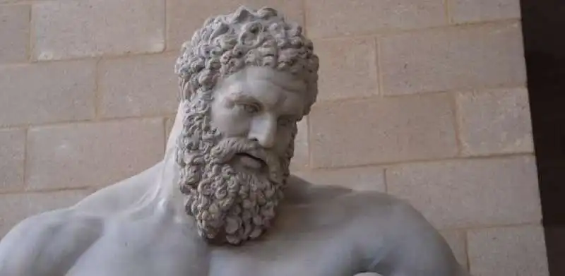 farnese hercules head