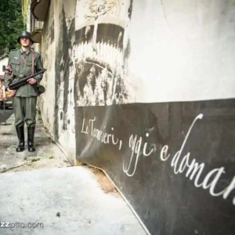 GUIDE DIVISE WERMACHT BUNKER MUSEO