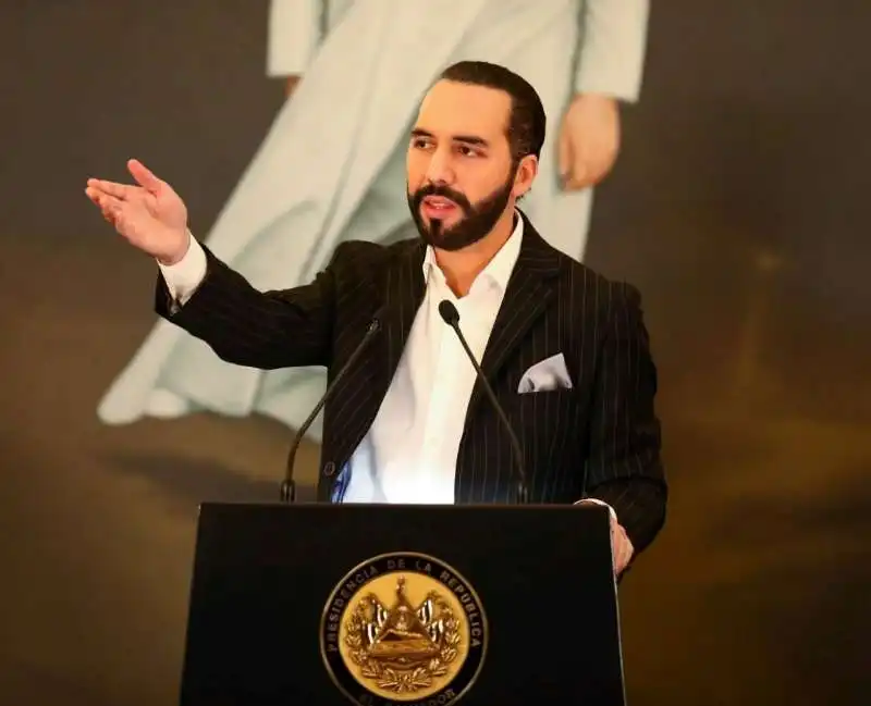 il presidente del salvador nayib bukele 10