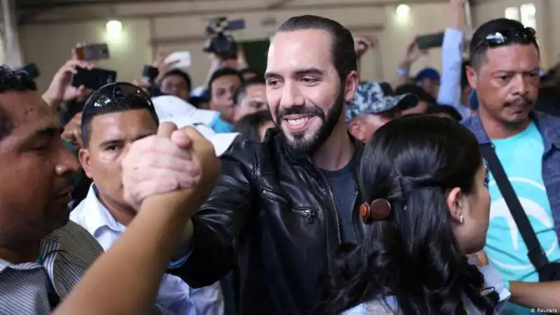 il presidente del salvador nayib bukele 13