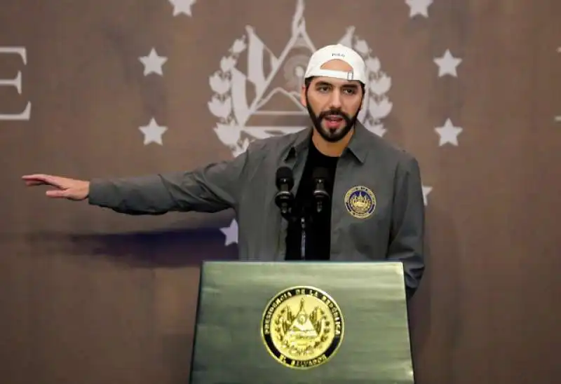 il presidente del salvador nayib bukele 8