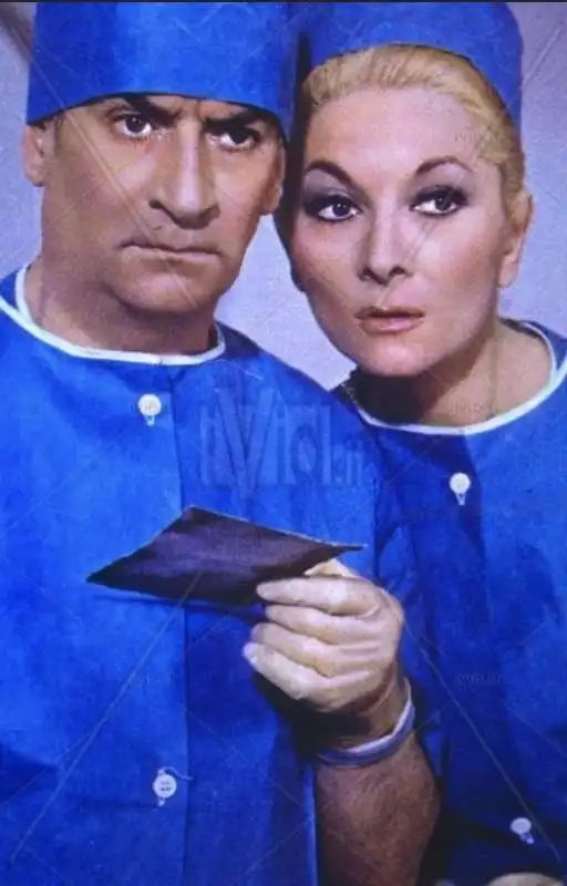 louis de funes e il nonno surgelato  