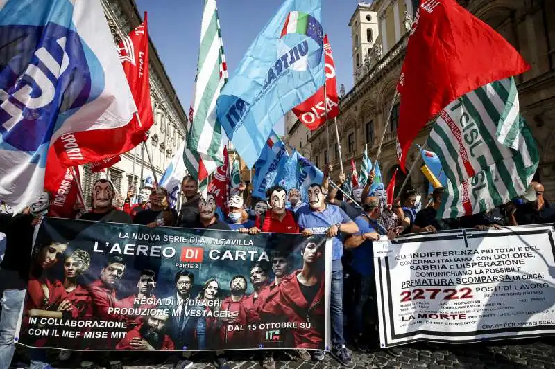 manifestazione dei lavoratori di alitalia a roma 12