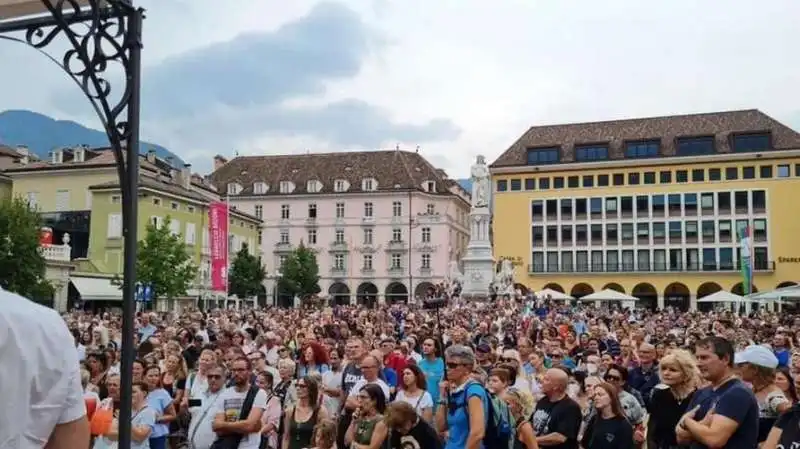 MANIFESTAZIONE NO VAX