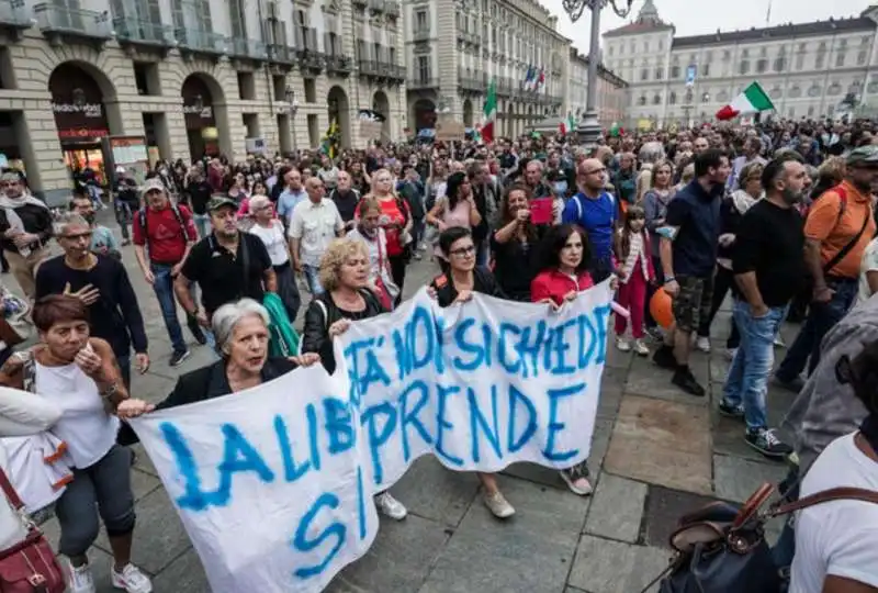 manifestazioni no vax 12