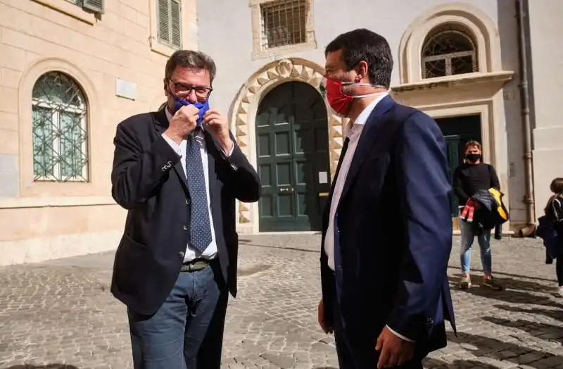 matteo salvini e giancarlo giorgetti 4