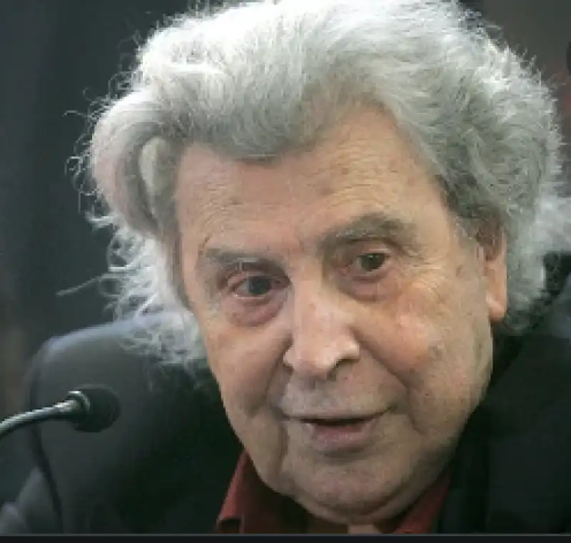 MIKIS THEODORAKIS 19