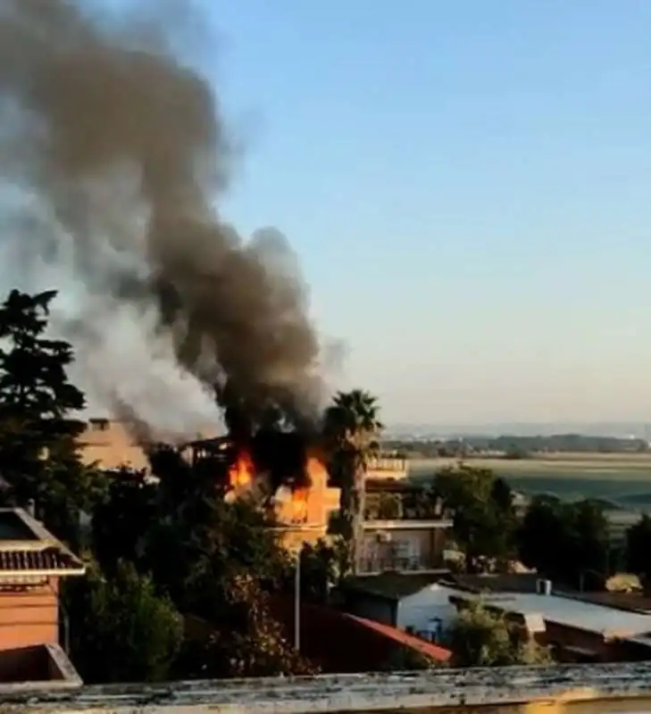 Palazzina crollata a Torre Angela a Roma