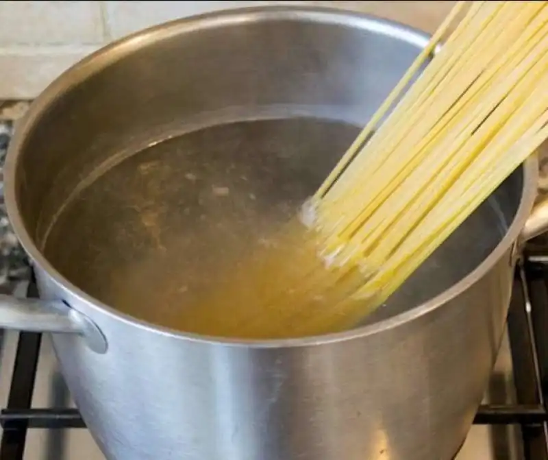 cottura pasta a fuoco spento   