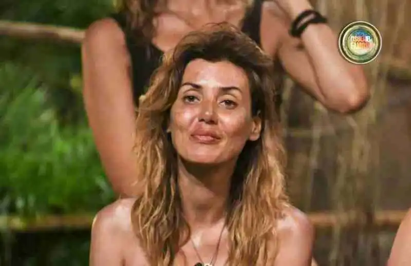 DANIELA MARTANI  ALL ISOLA DEI FAMOSI