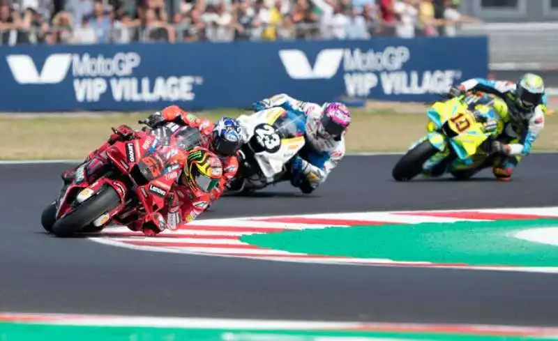 francesco bagnaia vince al gp di misano   5