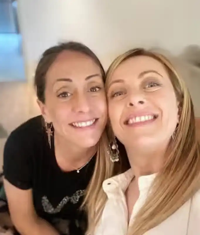 giorgia e arianna meloni