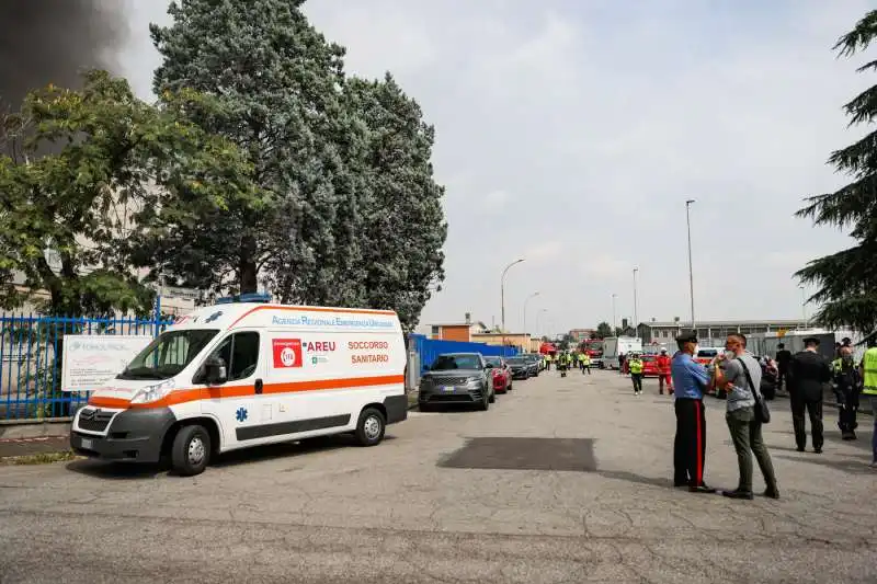 incendio alla nitrolchimica a san giuliano milanese   24