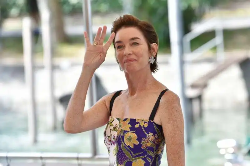 julianne nicholson