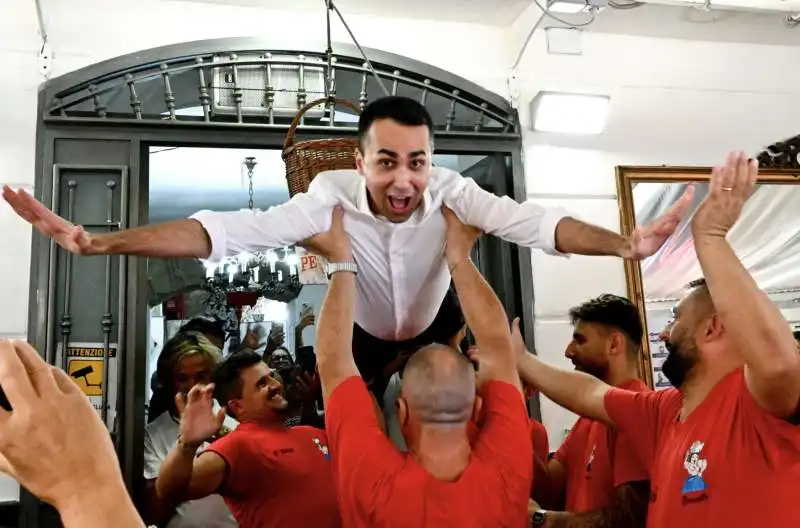 la dirty dancing di luigi di maio   4