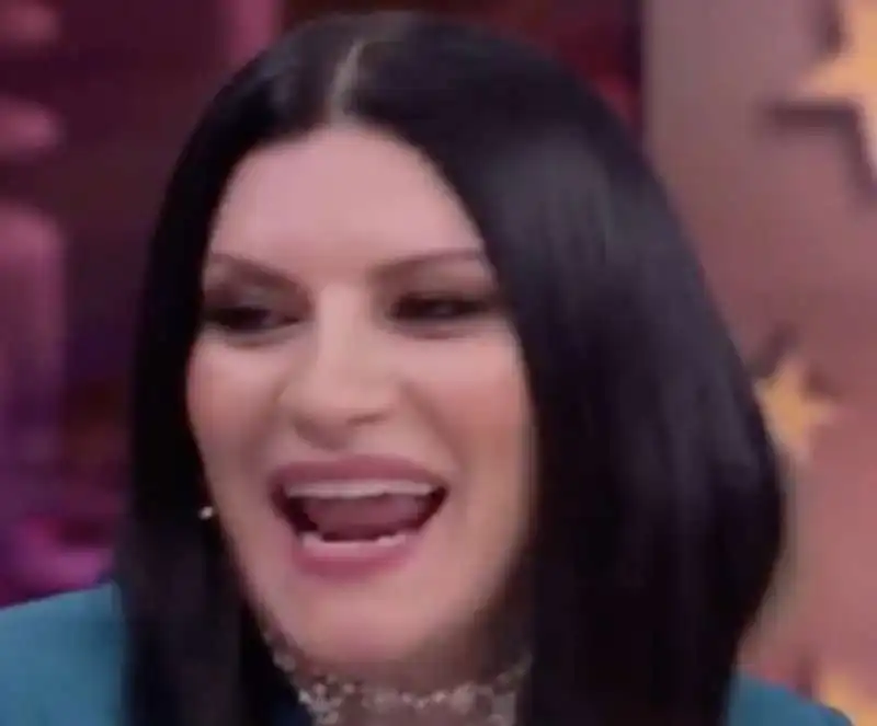 laura pausini si rifiuta di cantare bella ciao ospite di el hormiguero   7