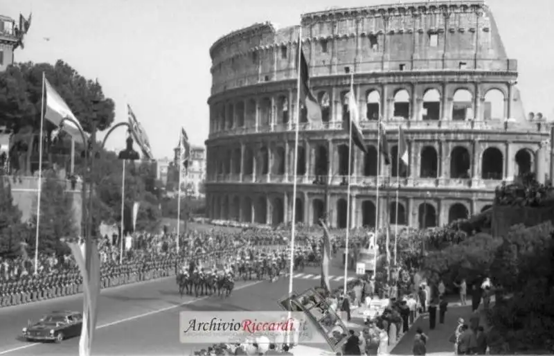 le quattro visite della regina elisabetta ii a roma 4