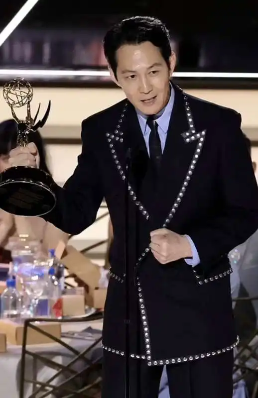 lee jung jae emmy 2022