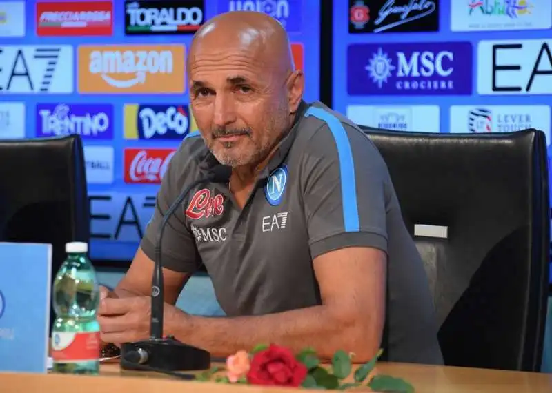 luciano spalletti conferenza stampa rose 