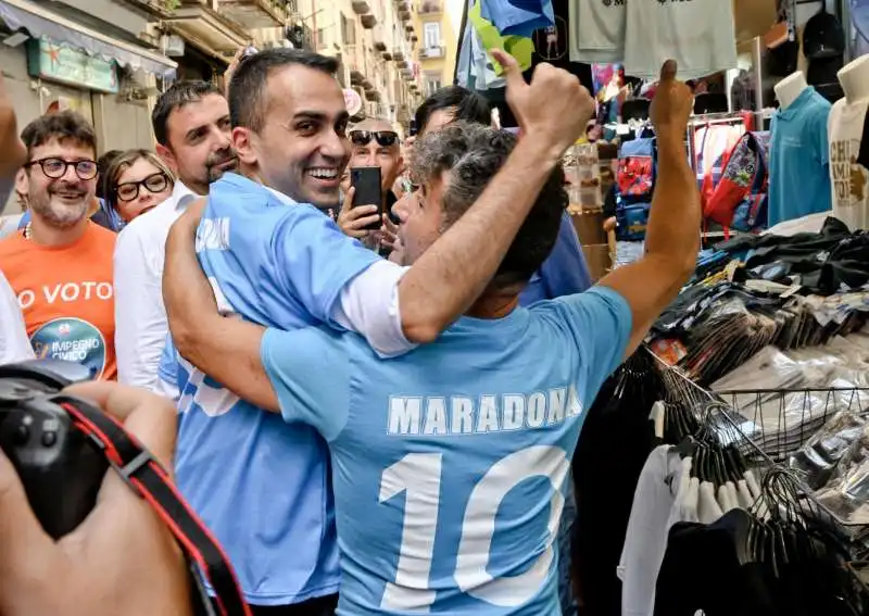 luigi di maio a napoli  