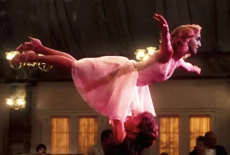 LUIGI DI MAIO COME JENNIFER BEALS DI DIRTY DANCING - MEME