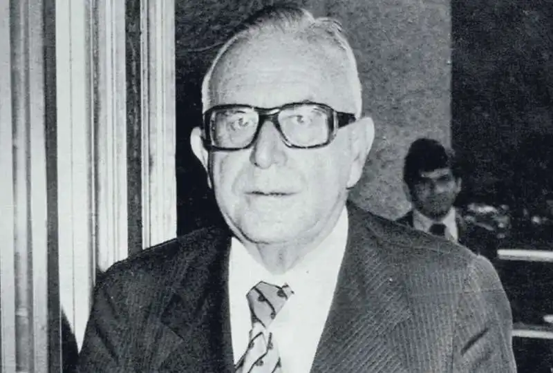 MARIANO RUMOR