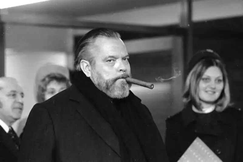 Orson Welles  aeroporto di Heathrow, a Londra, nel 1971