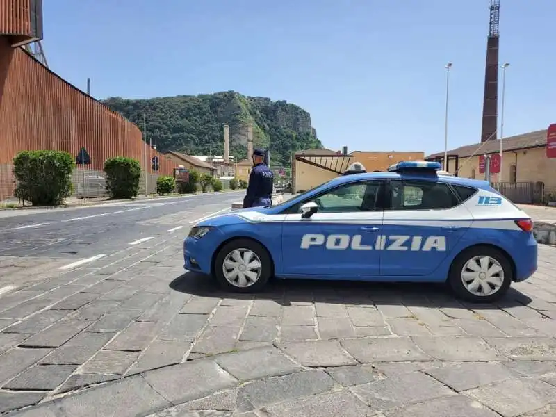 polizia a bagnoli