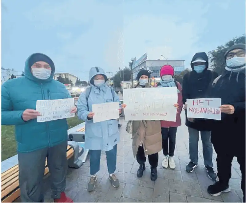 PROTESTE IN RUSSIA CONTRO LA CHIAMATA ALLE ARMI DI PUTIN 5