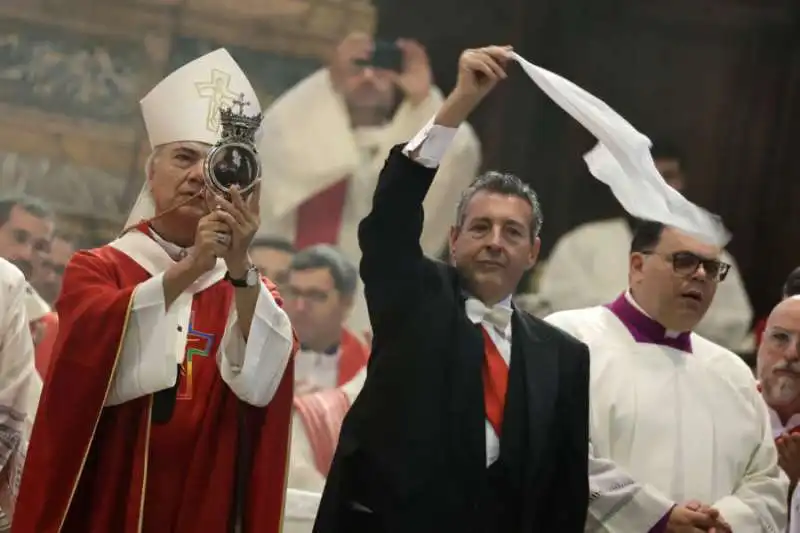 si e sciolto il sangue di san gennaro