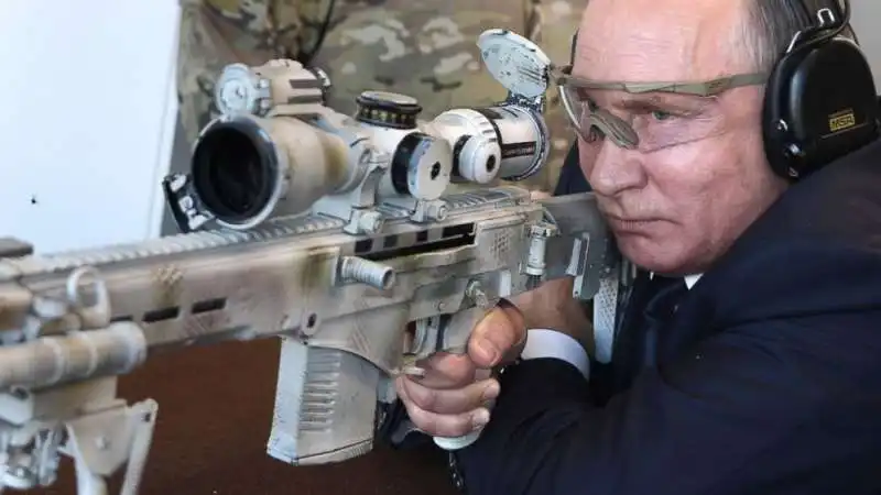 vladimir putin fucile