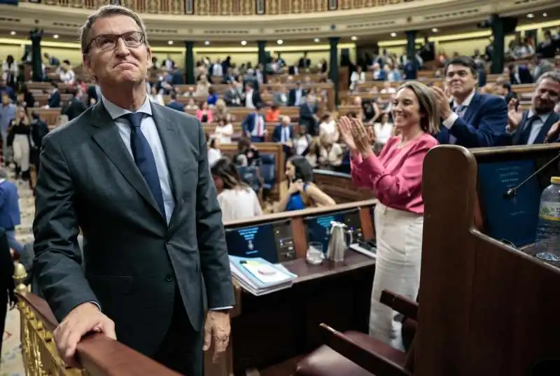 alberto nunez feijoo in parlamento 