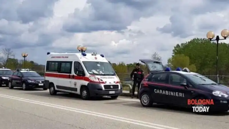 bologna - ragazza tenta il suicidio buttandosi da un ponte 